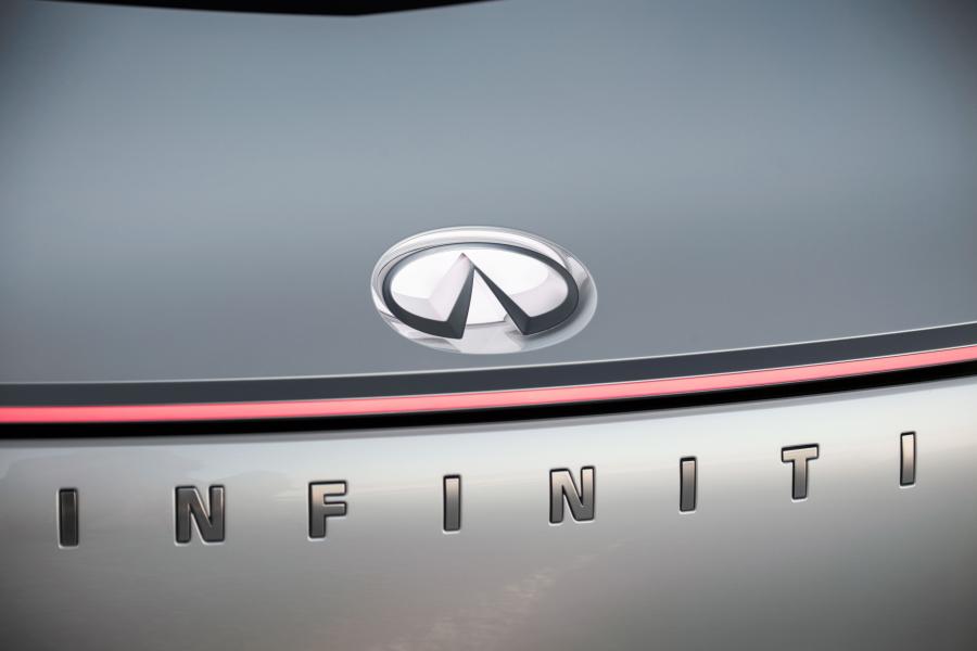 Логотип Infiniti Q Inspiration Concept 2018 года  (фото 27 из 60)